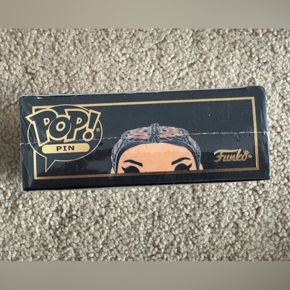 Funko POP Pin Star Wars Mandalorian Fennec Shand Enamel Pin SEALED - Picture 4 of 4